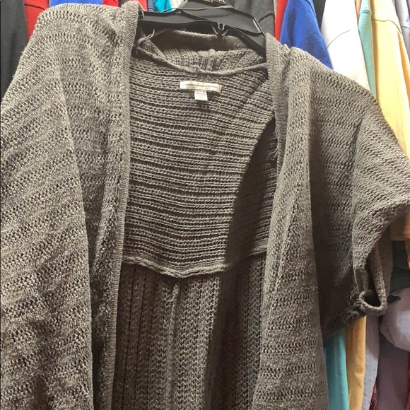 Shrugs - Picture 1 of 6